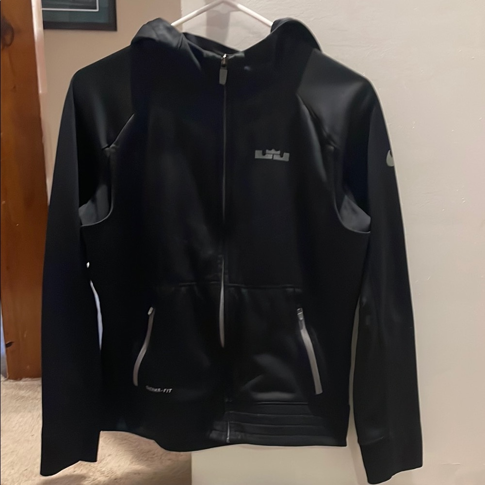 Nike LeBron Black Hooded Zip Up Jacket (Boys XL)